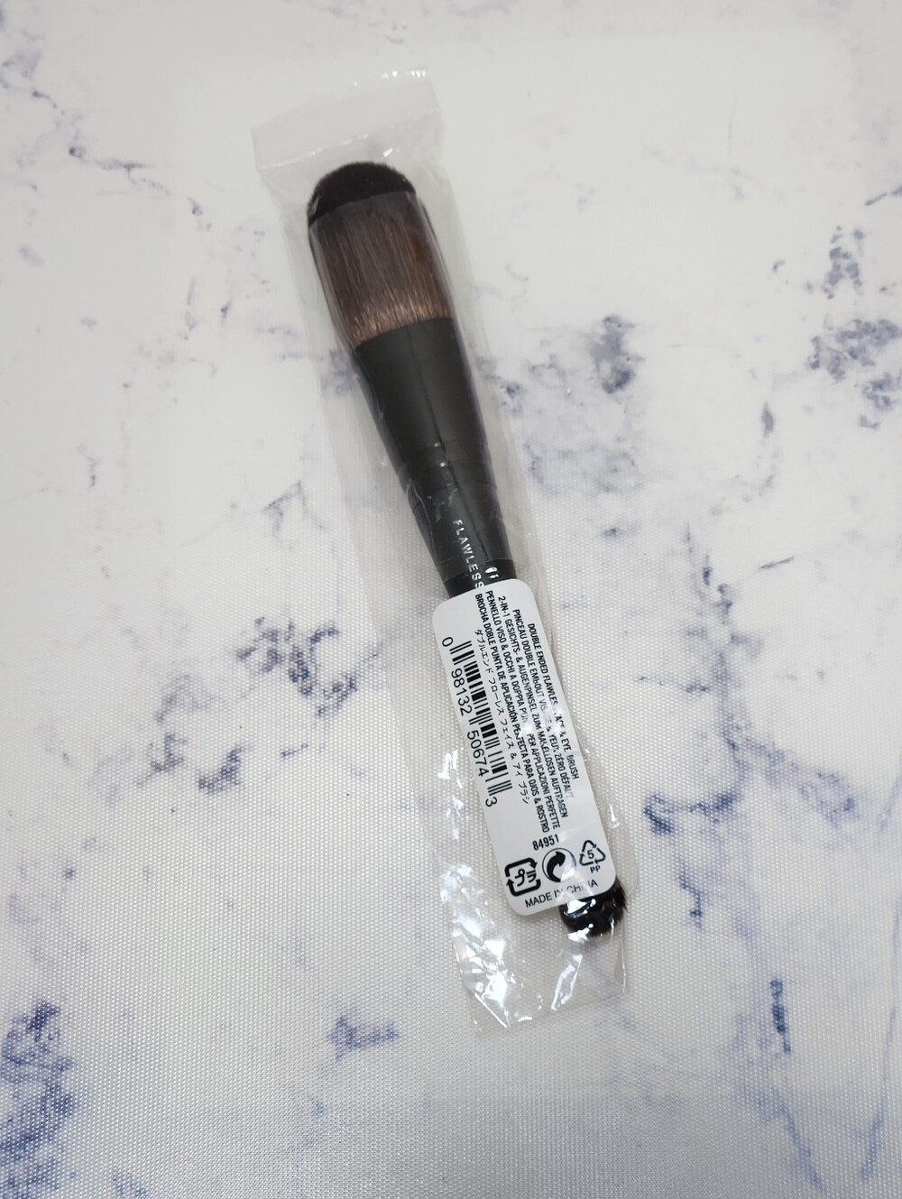bareMinerals Double Ended Flawless Face & Eye Brush Sealed